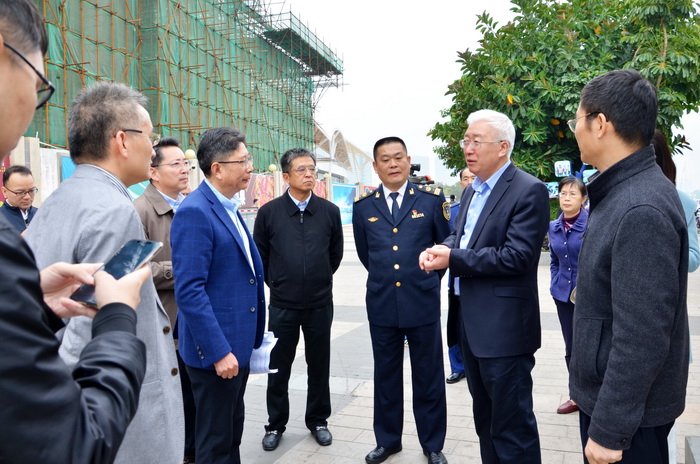 0202【游艇旅游】廈門市副市長韓景義帶隊檢查五緣灣游艇港春節(jié)前安全管理和服務(wù)保障措施落實情況_調(diào)整大小.jpg